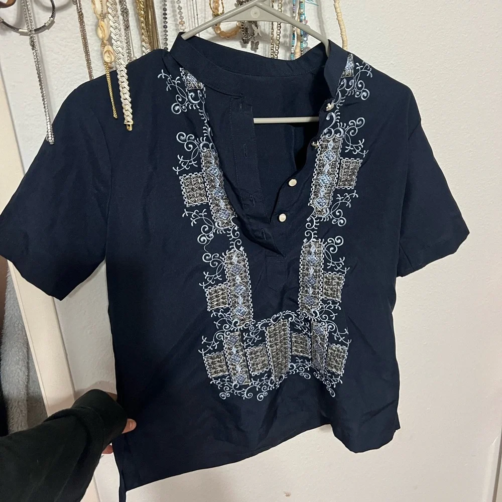 THAI women’s shirt - Picture 2 of 10